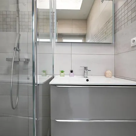 Pour Couples Dans Le 17eme Apartment Paris