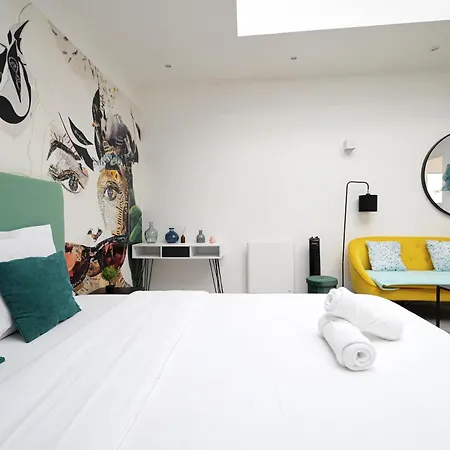Apartment Pour Couples Dans Le 17eme Paris